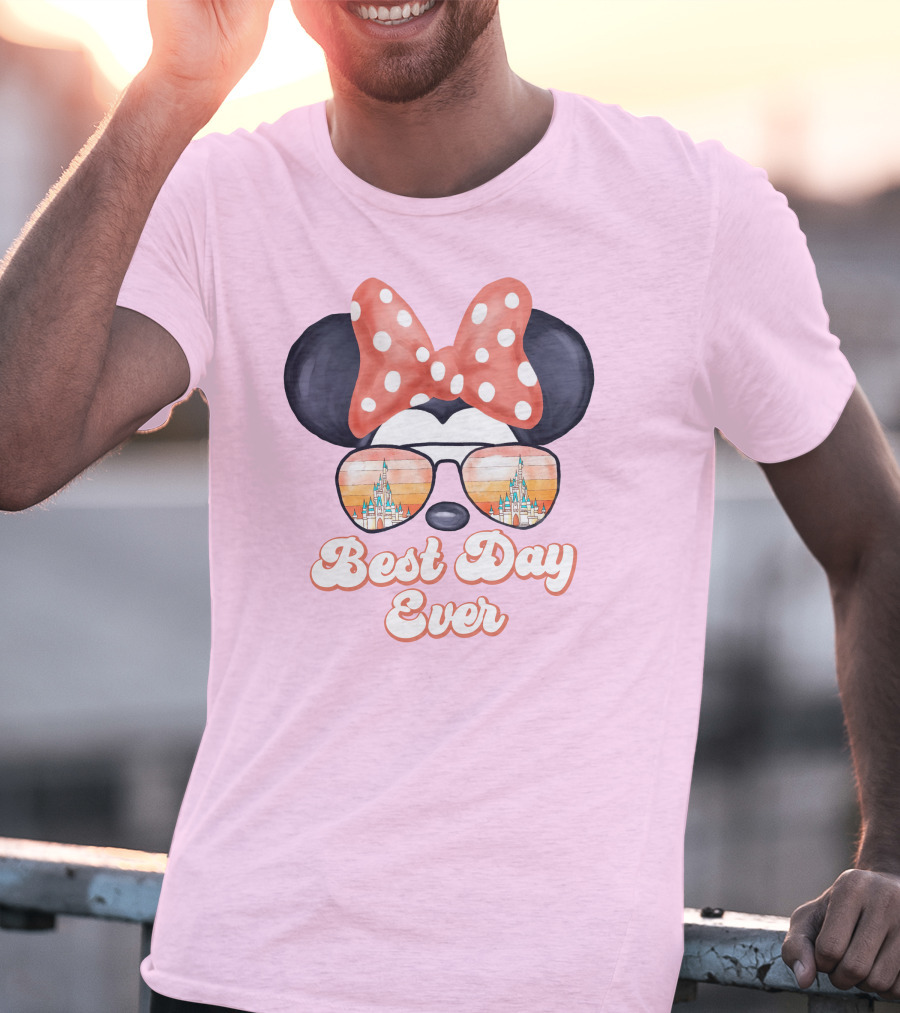 Minnie Mouse Best Day Ever Castle Sunglasses T-Shirt