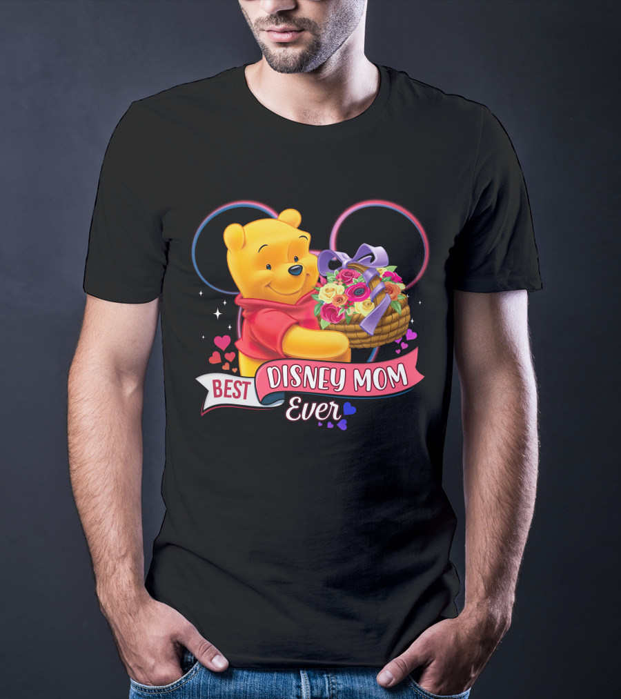 Best Disney Mom Ever Pooh Bear With Bouquet Of Flowers And Hearts T-Shirt