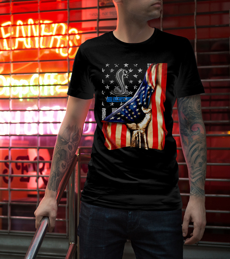 SHELBY AMERICA FLAG COBRA STAR SYMBOL FIST GRIP T-Shirt
