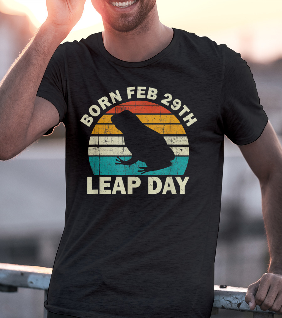Born Feb 29th Leap Day Frog Vintage Retro Stripe T-Shirt