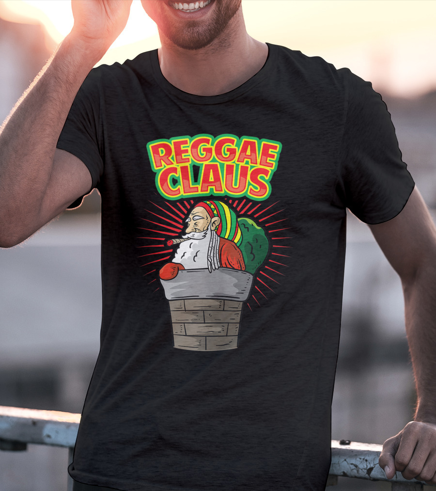 Reggae Claus Santa With Dreadlocks Smoking Weed In Chimney T-Shirt
