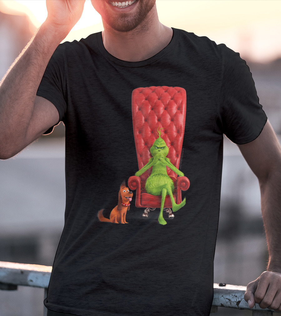 Dr Seuss The Grinch And Max On Red Tufted Chair T-Shirt