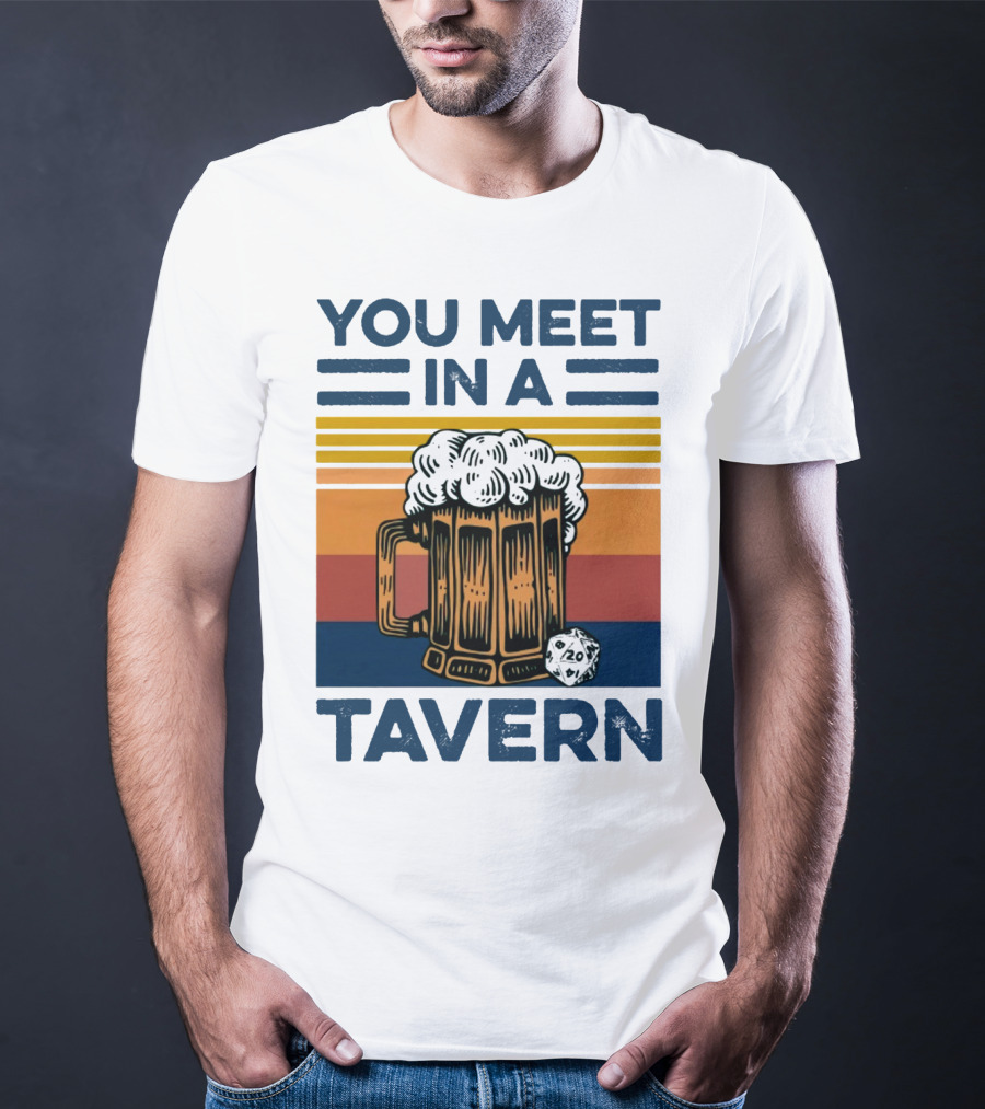 YOU MEET IN A TAVERN Beer Mug With D20 Dice And Vintage Stripes T-Shirt
