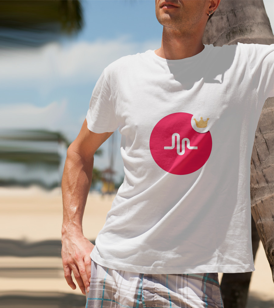 Tate McRae Musical.ly Logo Crown T-Shirt