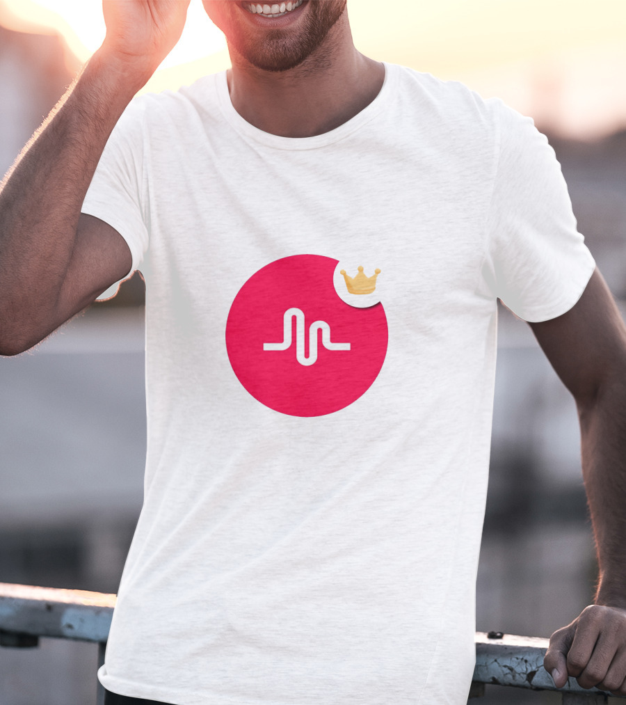 Tate McRae Musical.ly Logo Crown T-Shirt