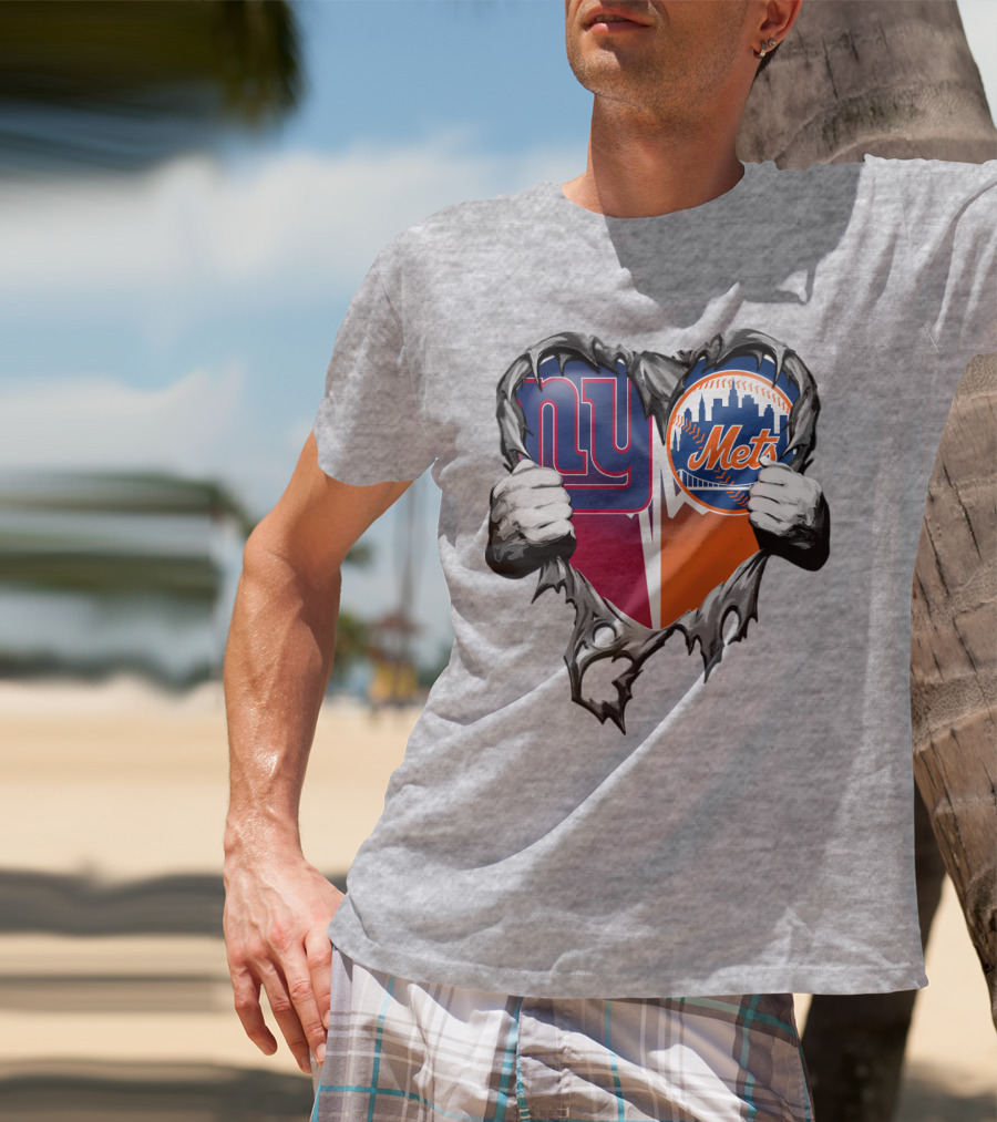 New York Giants Mets Heart Rip T-Shirt