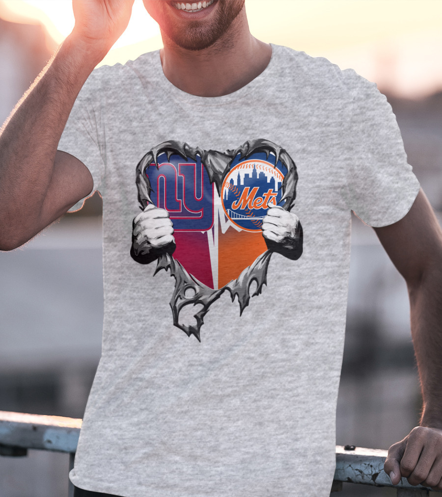 New York Giants Mets Heart Rip T-Shirt