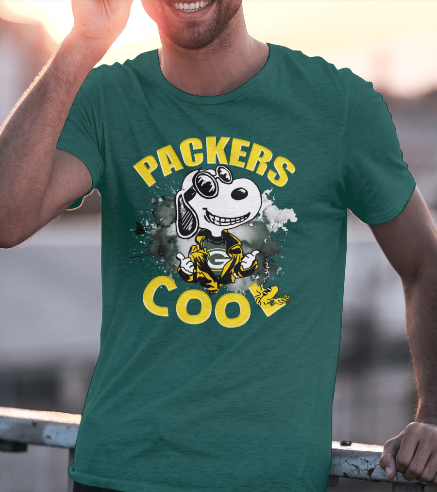 Packers Cool Snoopy Green Bay Packers Football T-Shirt