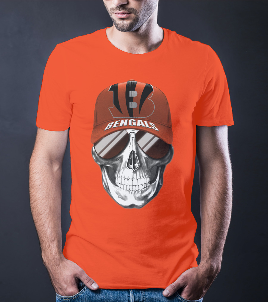 Cincinnati Bengals Skull With Cap And Mirrored Sunglasses T-Shirt