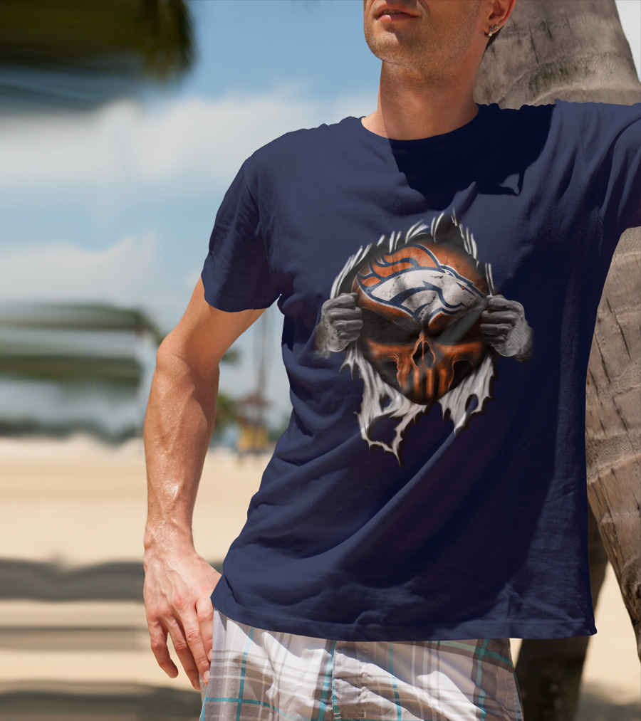 Denver Broncos Skull Logo Peeling T-Shirt