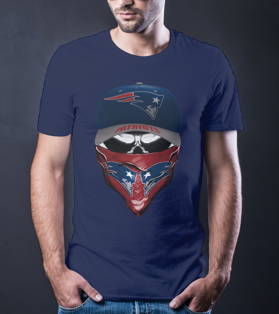 New England Patriots Cap And Skull Bandana T-Shirt