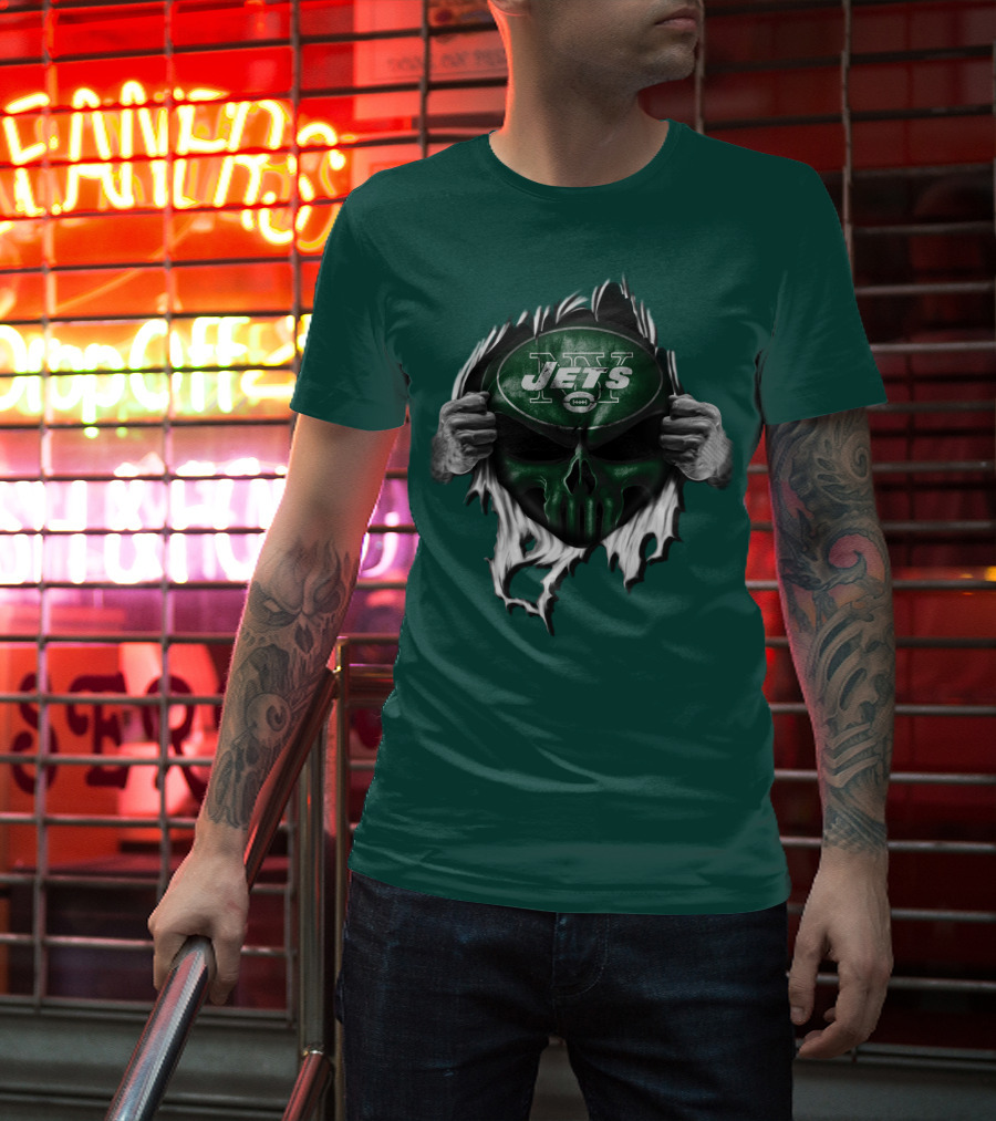 New York Jets Skull Ripping Football Helmet T-Shirt