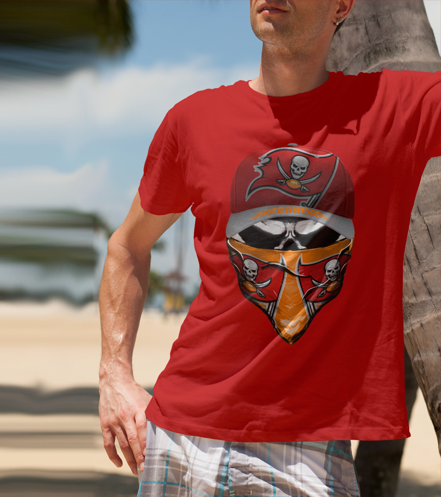 Buccaneers Skull Logo Hat And Bandana Red T-Shirt