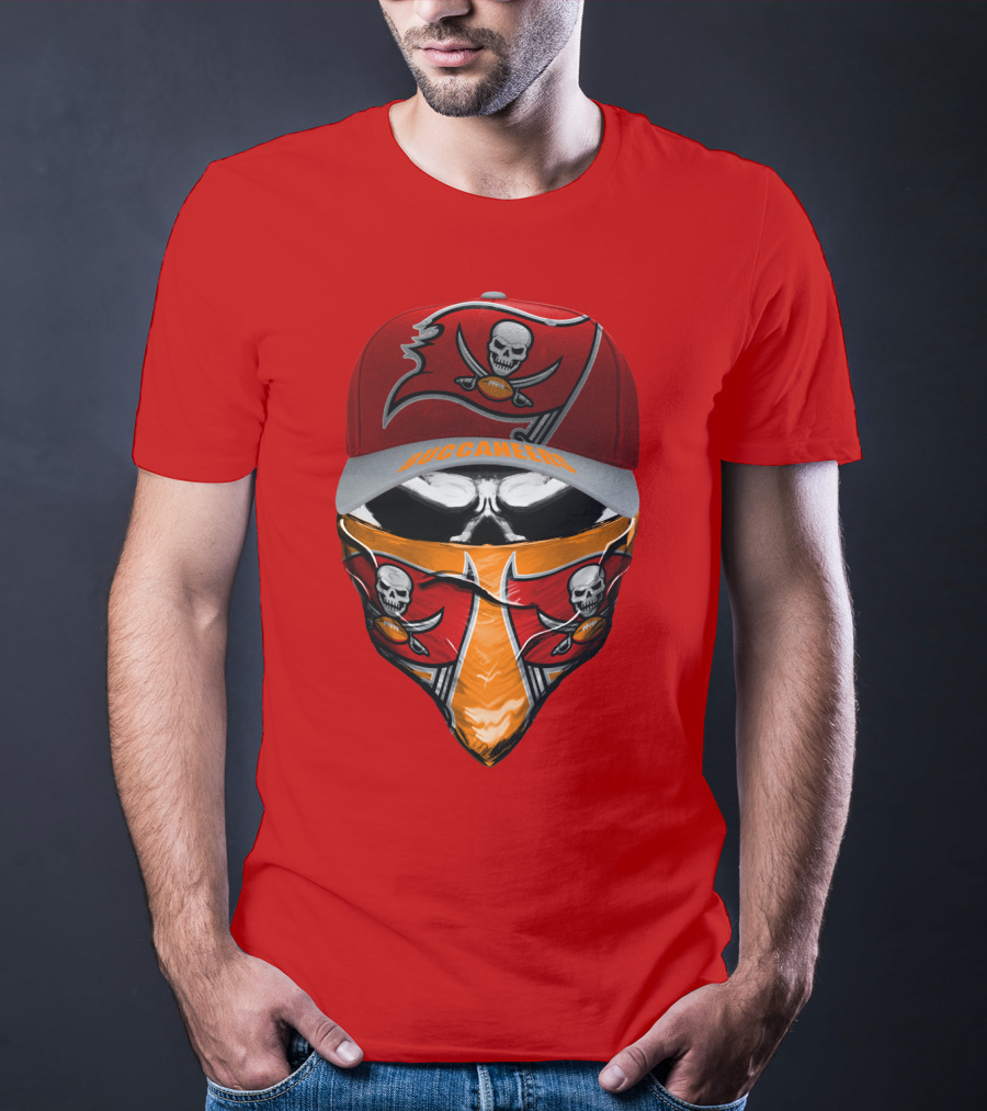 Buccaneers Skull Logo Hat And Bandana Red T-Shirt