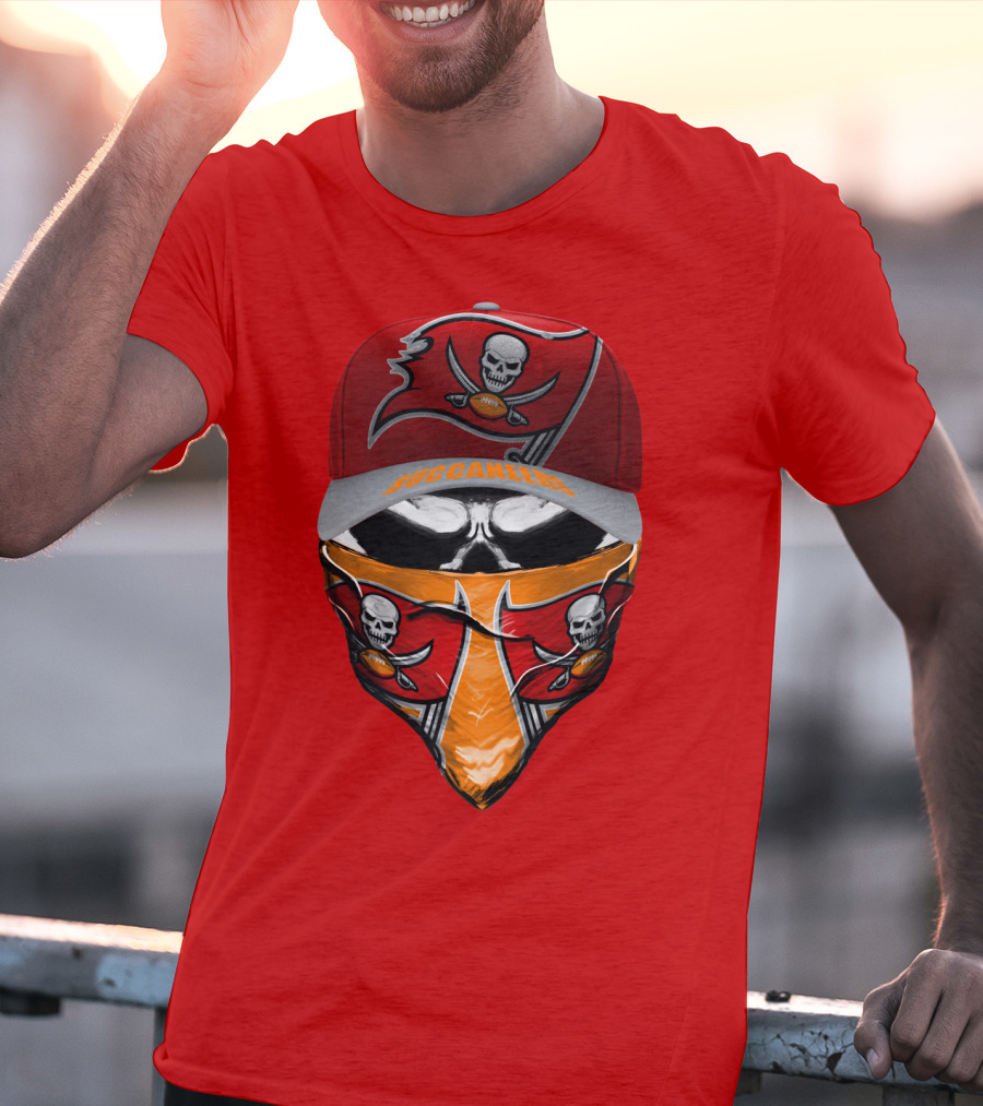 Buccaneers Skull Logo Hat And Bandana Red T-Shirt