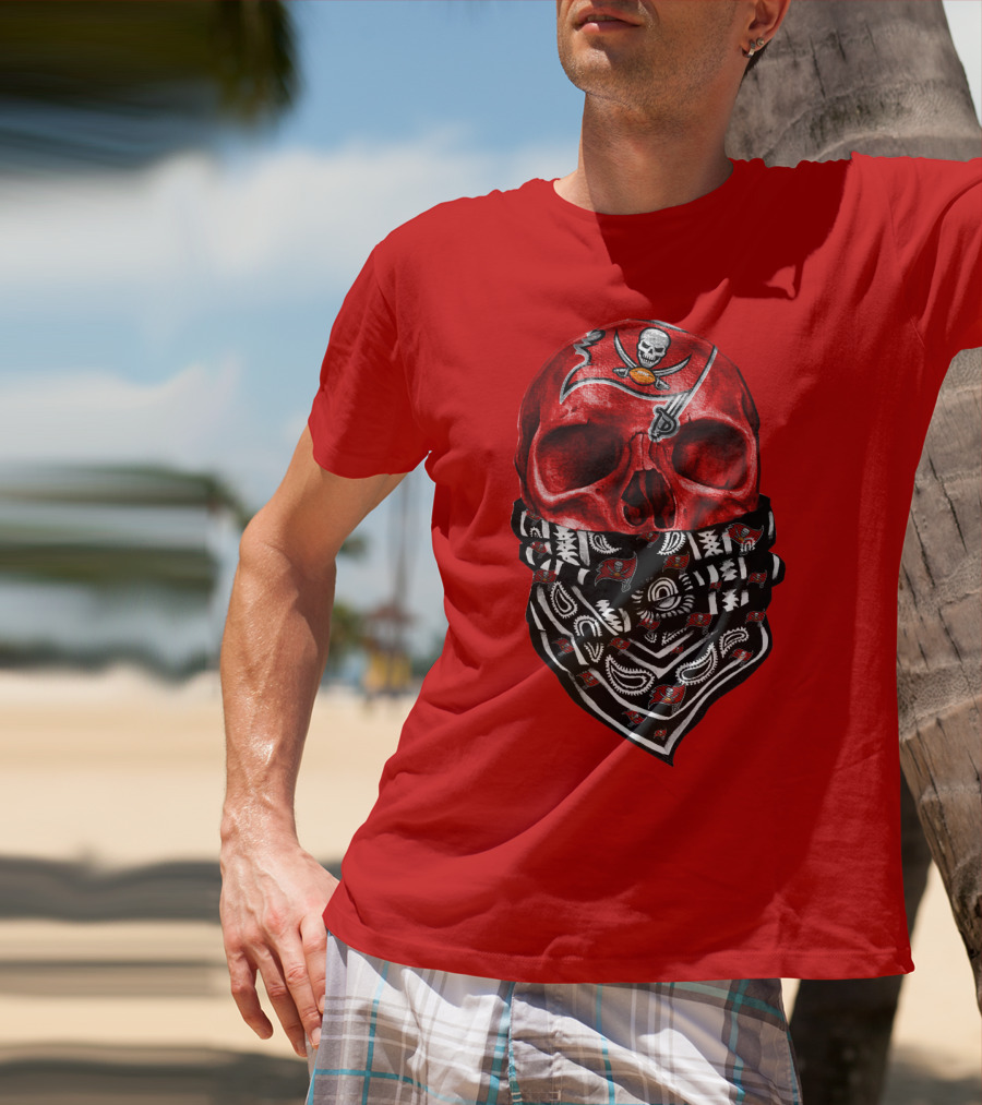Tampa Bay Buccaneers Skull Bandana T-Shirt