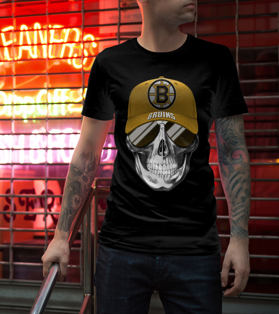 Boston Bruins Skull Cap With Hockey T-Shirt