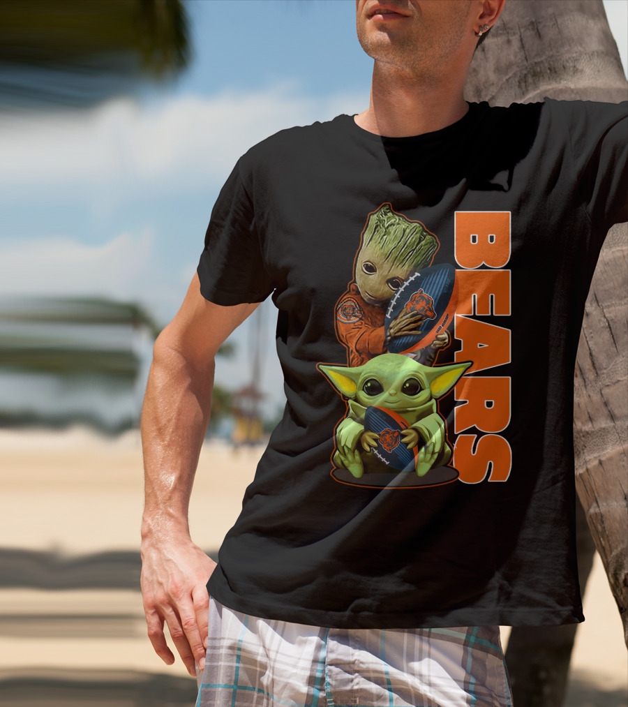 Groot And Baby Yoda Holding Chicago Bears Football T-Shirt