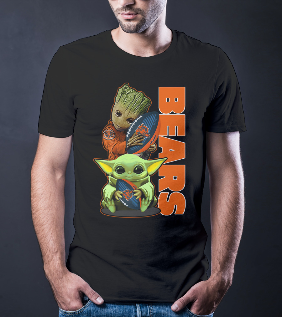 Groot And Baby Yoda Holding Chicago Bears Football T-Shirt