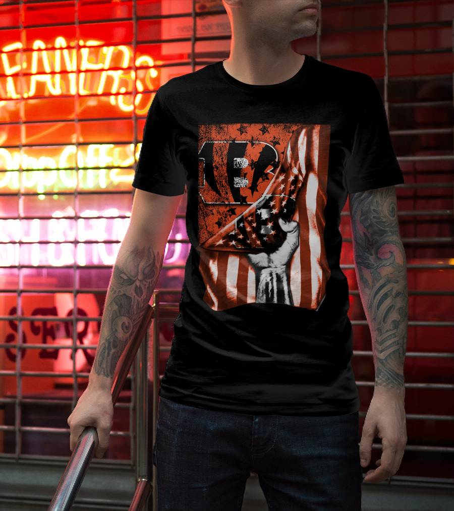 Bengals Logo Stars And Stripes Grunge Flag Cincinnati Bengals T-Shirt