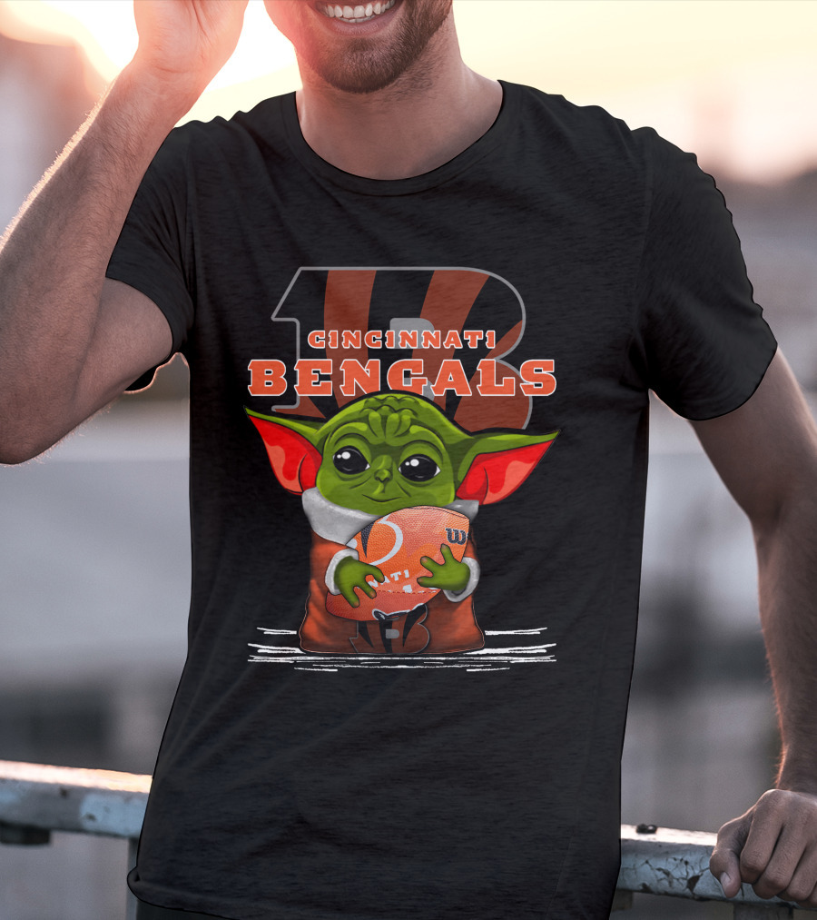 Cincinnati Bengals Yoda With Football T-Shirt