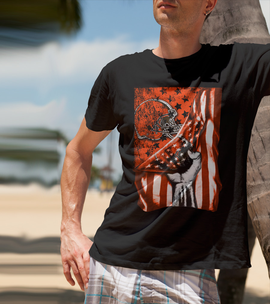 Cleveland Browns Helmet American Flag Stars Fist T-Shirt