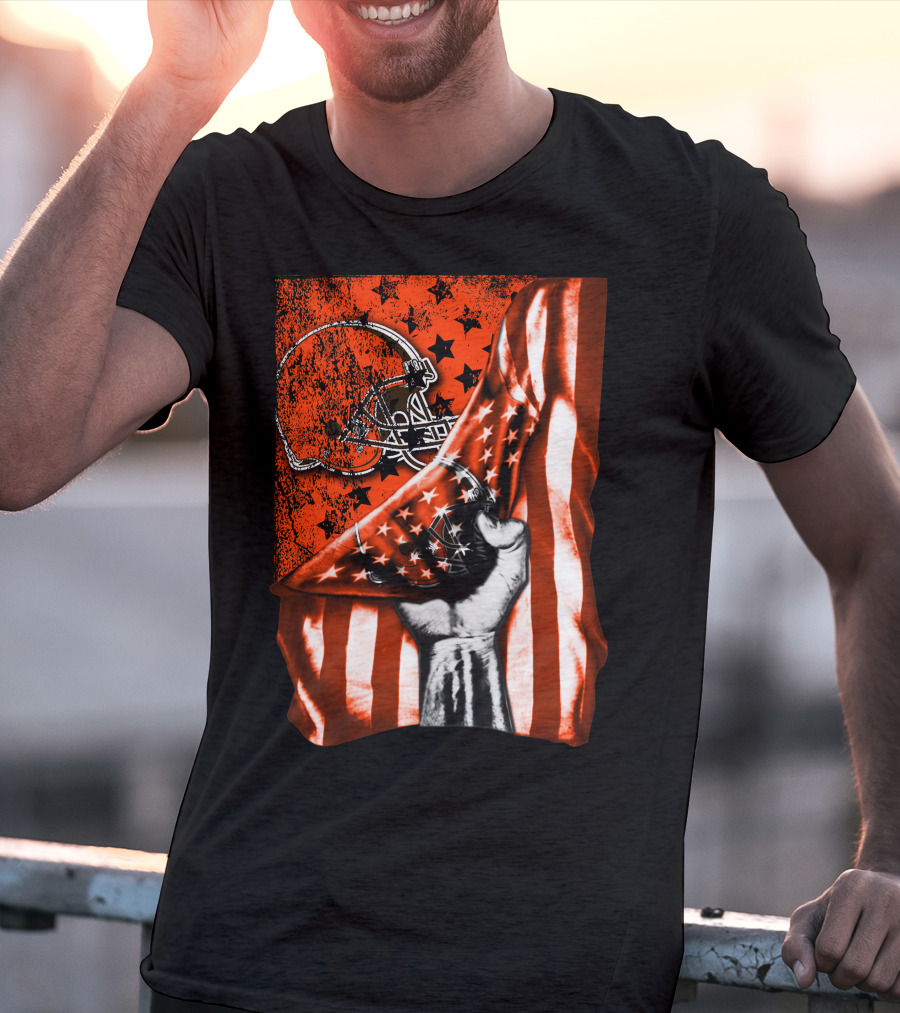 Cleveland Browns Helmet American Flag Stars Fist T-Shirt