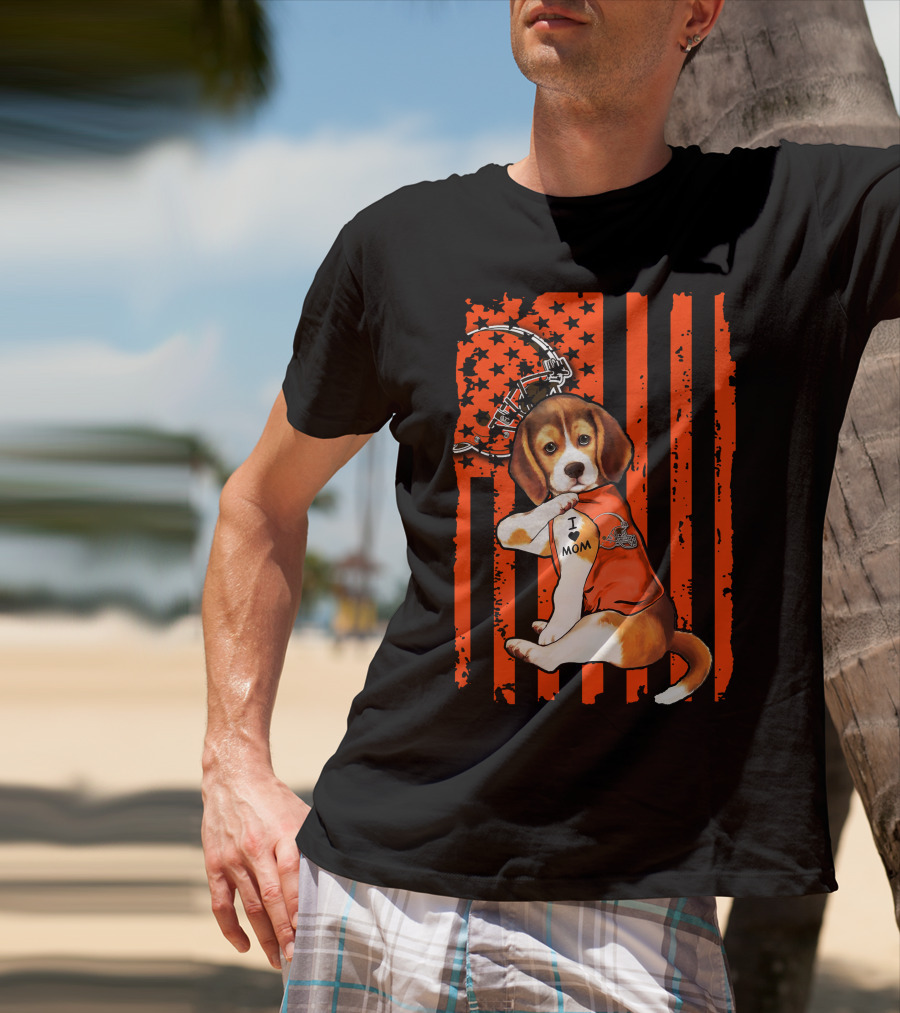 Beagle I Love Mom Cleveland Browns Football Helmet And Stripes T-Shirt