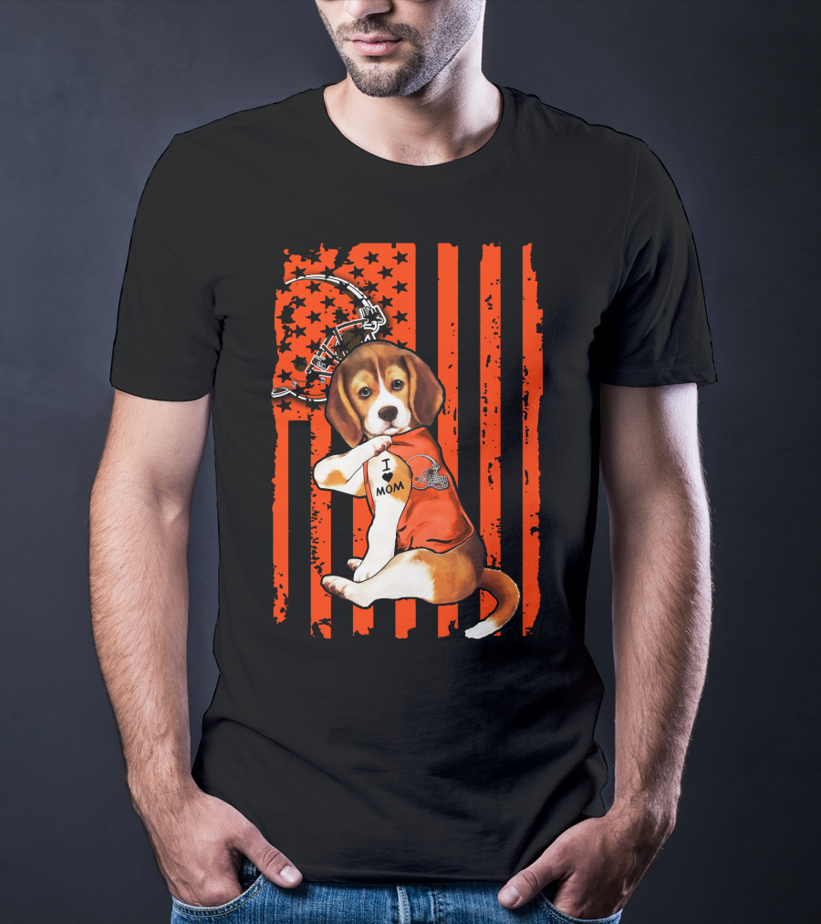 Beagle I Love Mom Cleveland Browns Football Helmet And Stripes T-Shirt