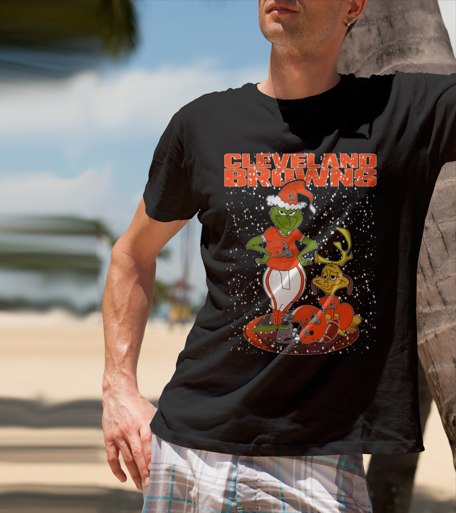 CLEVELAND BROWNS Grinchxmas Snow Football T-Shirt