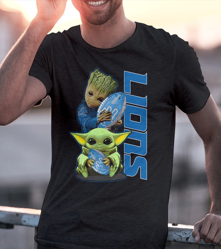 Grzd DETROIT LIONS Baby Groot And Baby Yoda With Football T-Shirt