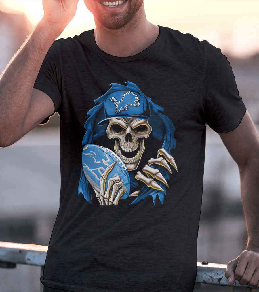 Skullbong Detroit Lions Skeleton With Football And Cap T-Shirt