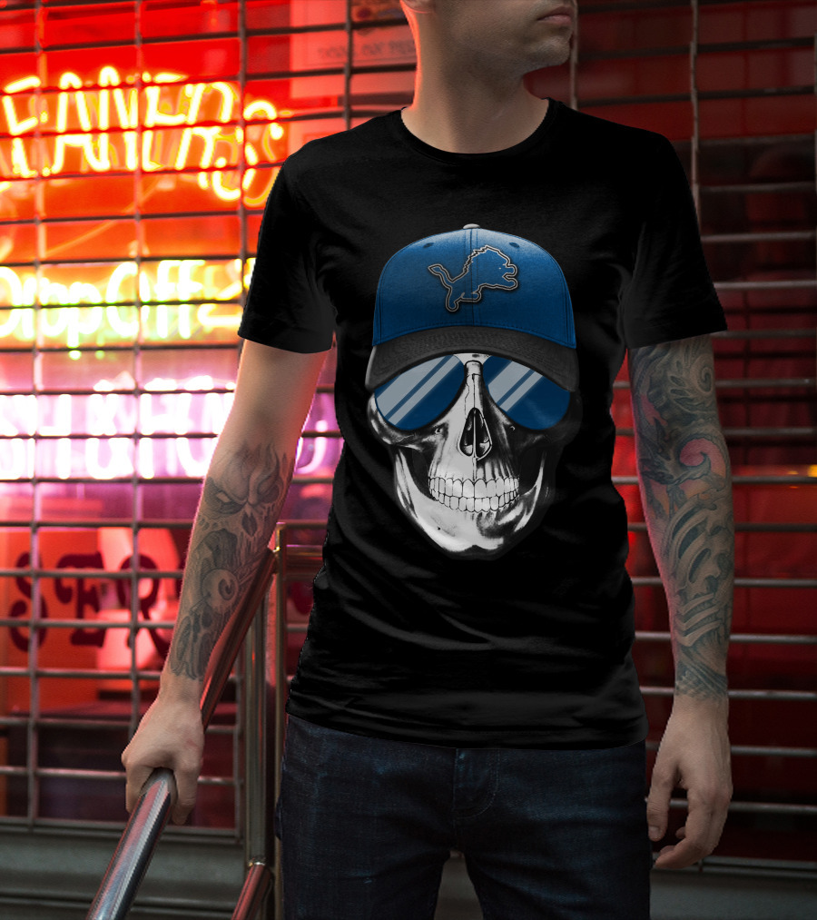 DETROIT LIONS Skull With Blue Cap And Sunglasses T-Shirt