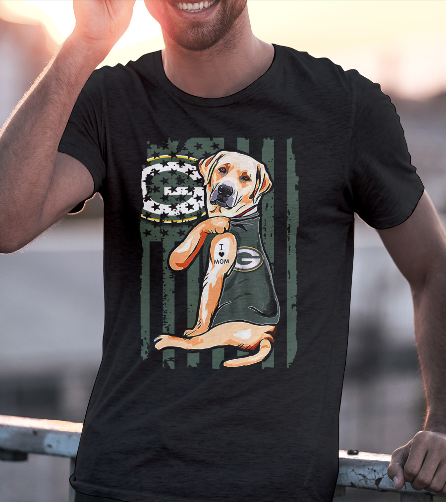 Labrador Retriever I Love Mom Green Bay Packers Fan T-Shirt