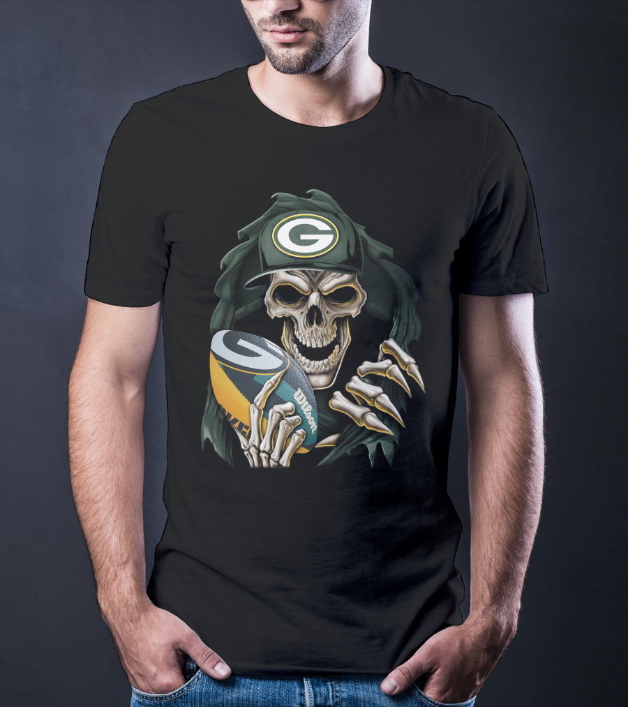 Skull Holding Wilson Football Green Bay Packers T-Shirt