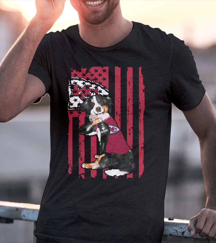 Border Collie I Mom Kansas City Chiefs Fan Flag T-Shirt