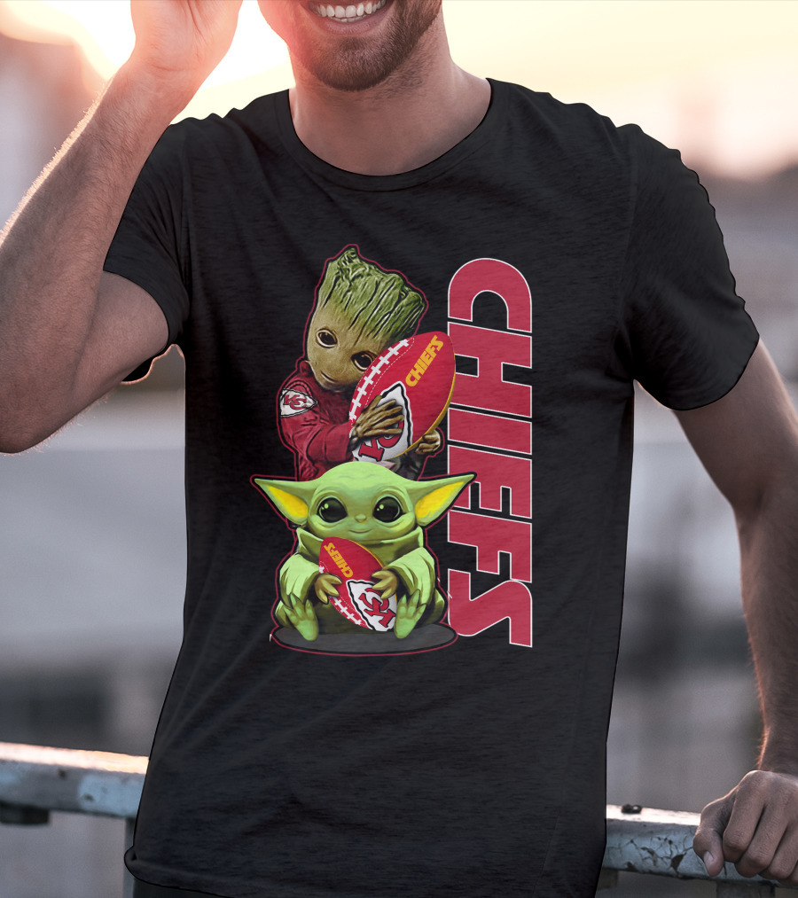 Grzd Chiefs Kansas City Groot And Baby Yoda Football T-Shirt