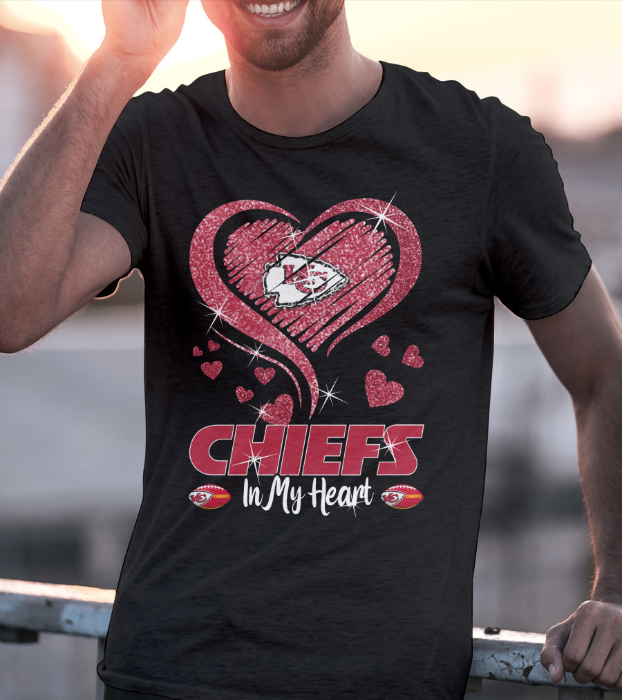 Kansas City Chiefs Love Glitter Heart Sparkle T-Shirt