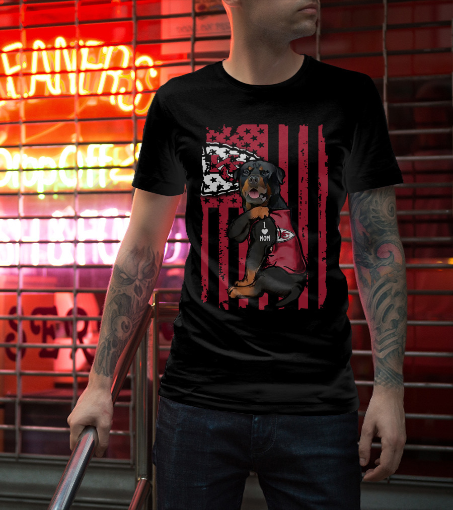 Rottweiler I Love Mom Kansas City Chiefs Flag T-Shirt