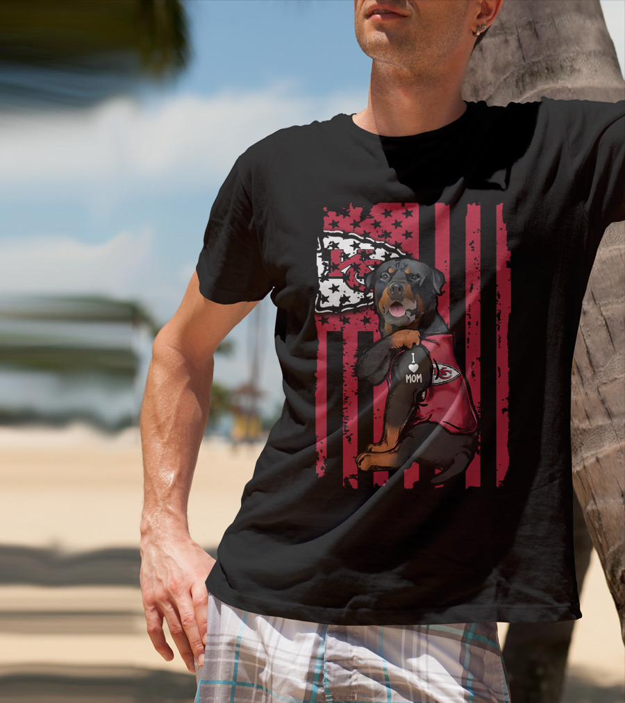 Rottweiler I Love Mom Kansas City Chiefs Flag T-Shirt