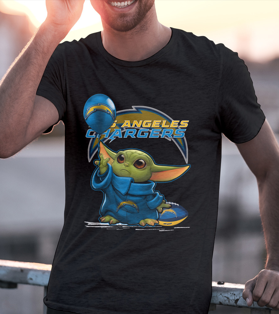 Yoda Los Angeles Chargers Football Balloon Among Stars T-Shirt