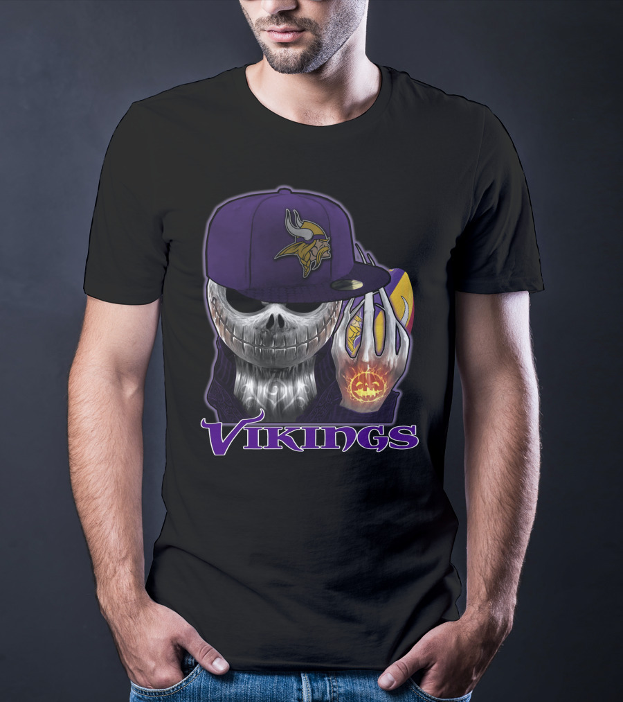 Vikings Skull With Pumpkin And Football In Purple Hat T-Shirt