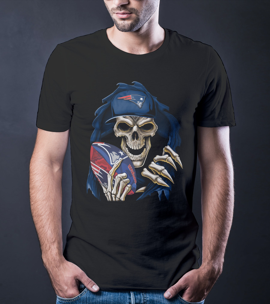 Skullbong New England Patriots Skeleton With Cap Holding Wilson Football T-Shirt