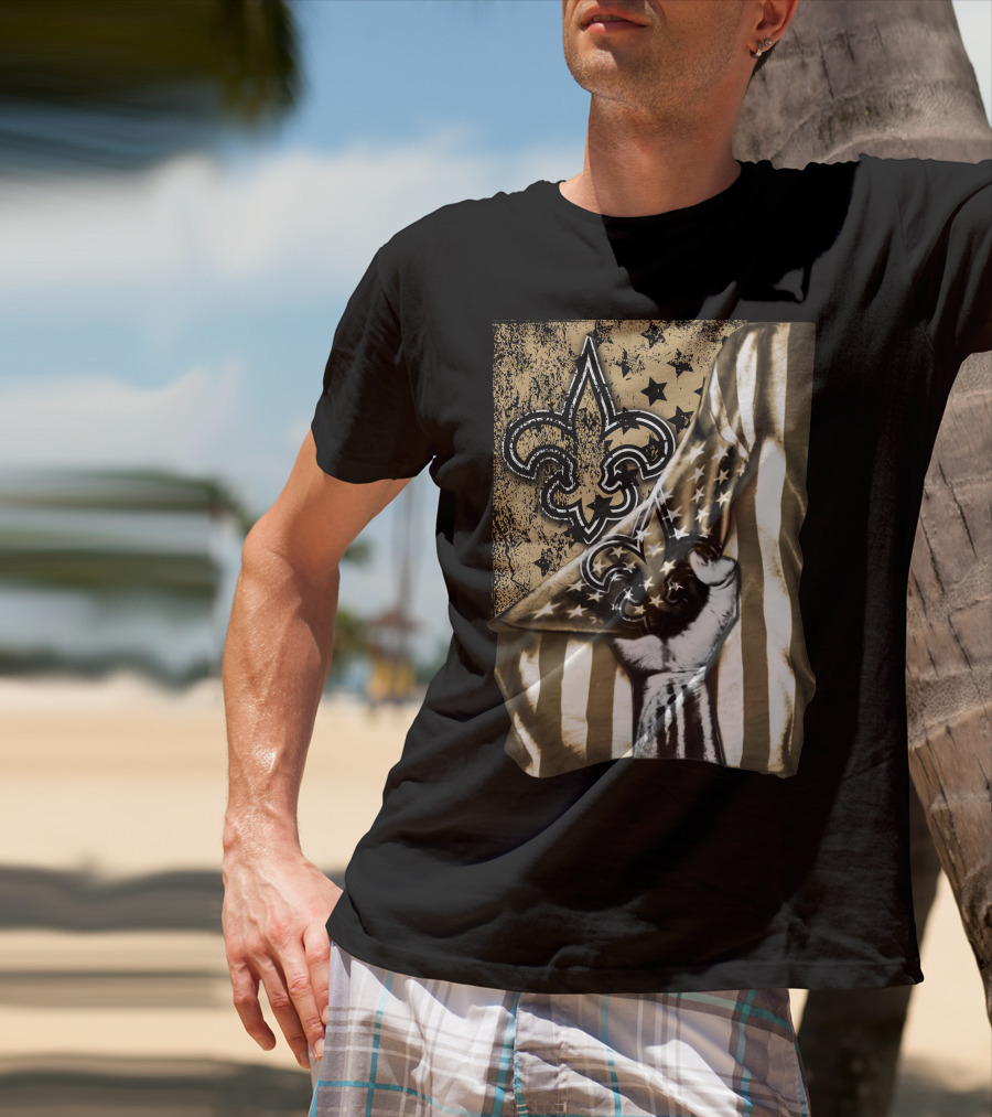 Flag New Orleans Saints Fleur-De-Lis Stars And Stripes Hand Pulling Black And Gold T-Shirt