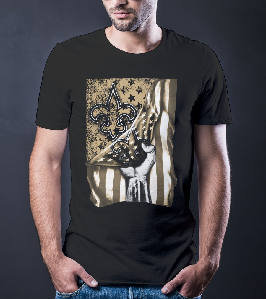 Flag New Orleans Saints Fleur-De-Lis Stars And Stripes Hand Pulling Black And Gold T-Shirt