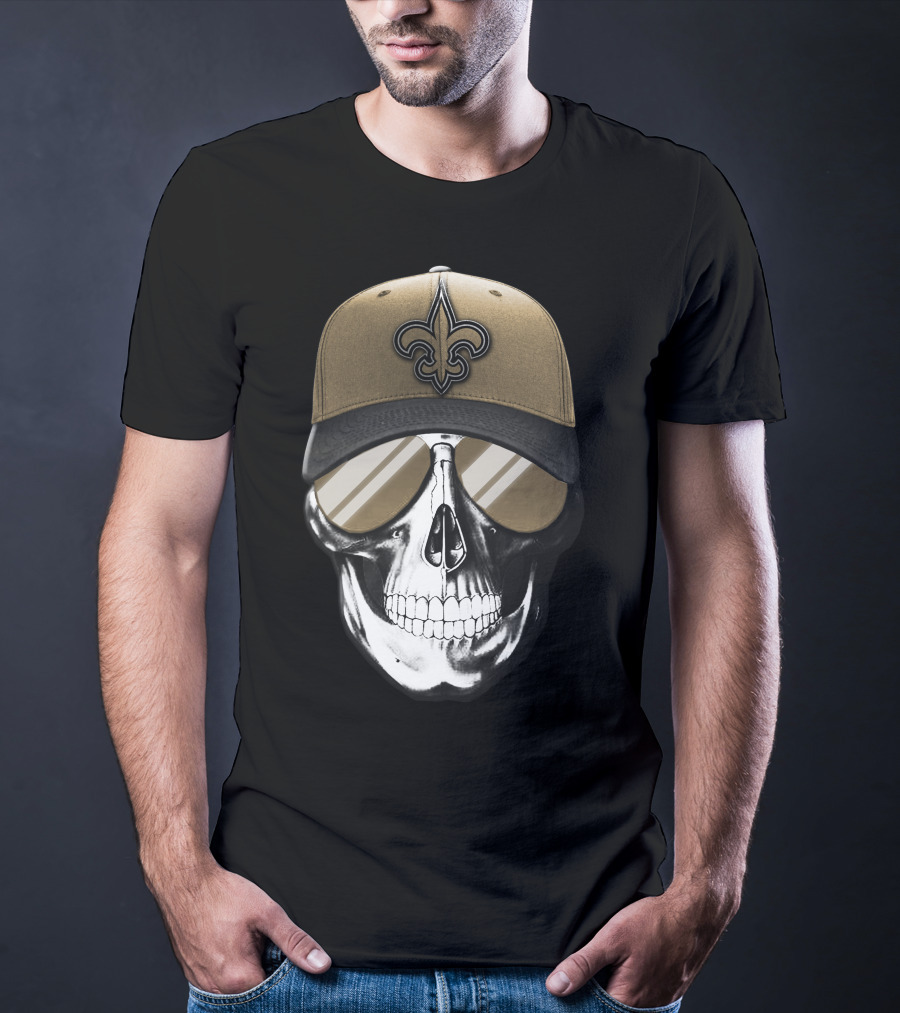 Skull V7 New Orleans Saints Fleur-de-Lis Hat And Sunglasses T-Shirt