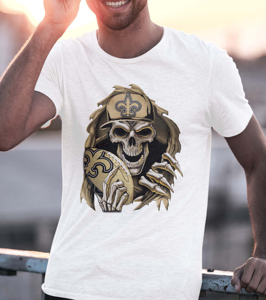 Skullbong New Orleans Saints Skeleton Holding Football With Fleur-de-Lis Cap T-Shirt