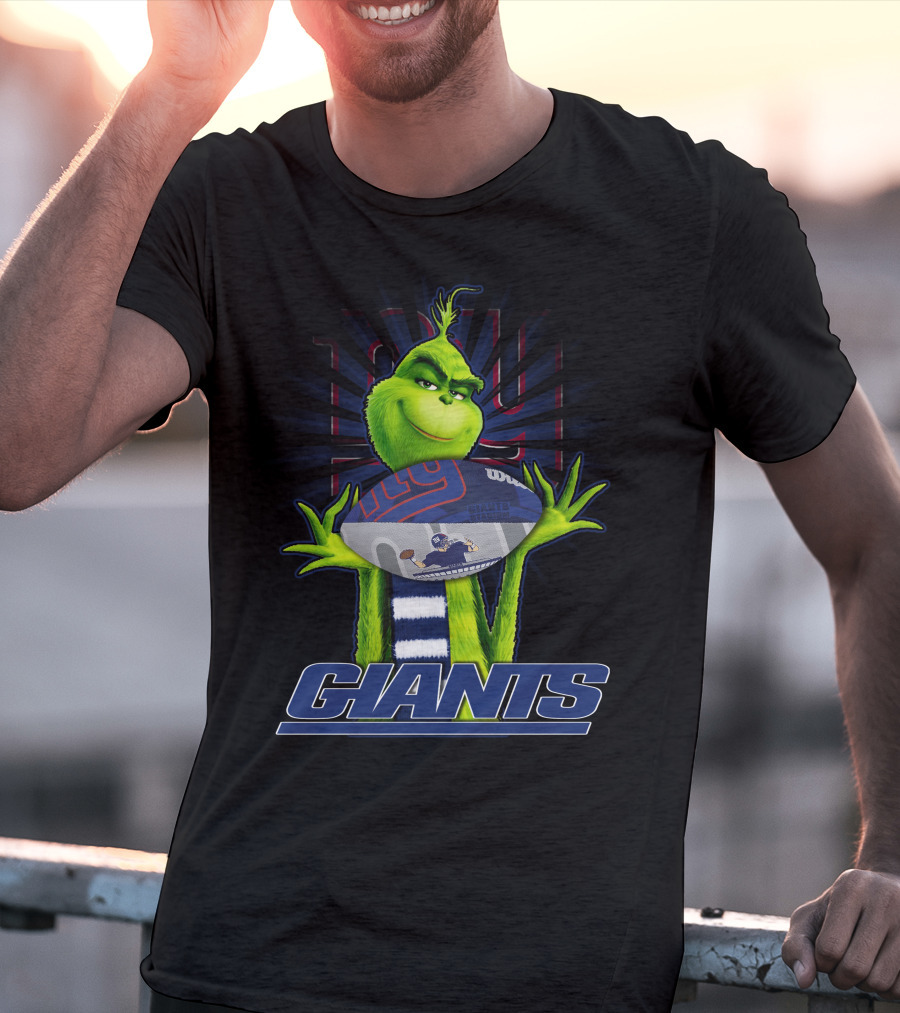 Grinch Holding New York Giants Football T-Shirt