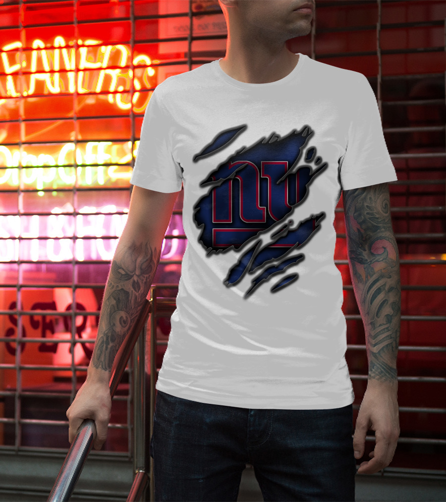 Torn V3 New York Giants Logo Rip Effect T-Shirt