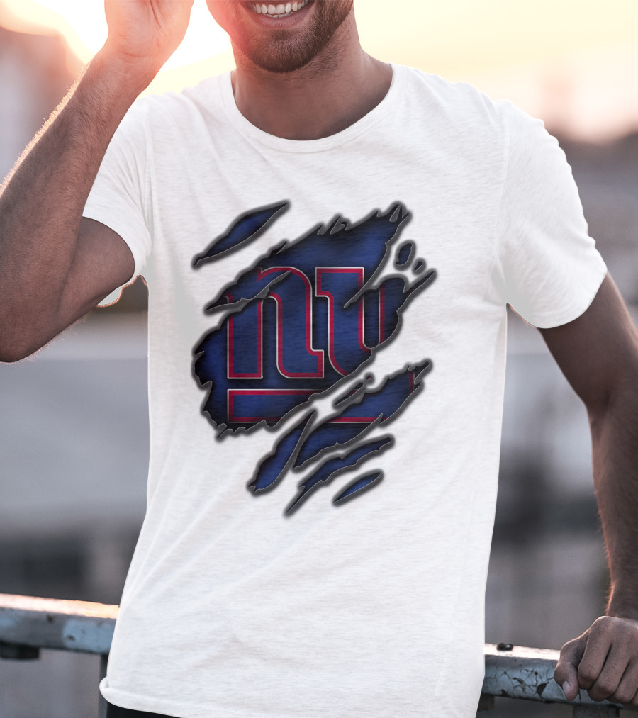 Torn V3 New York Giants Logo Rip Effect T-Shirt